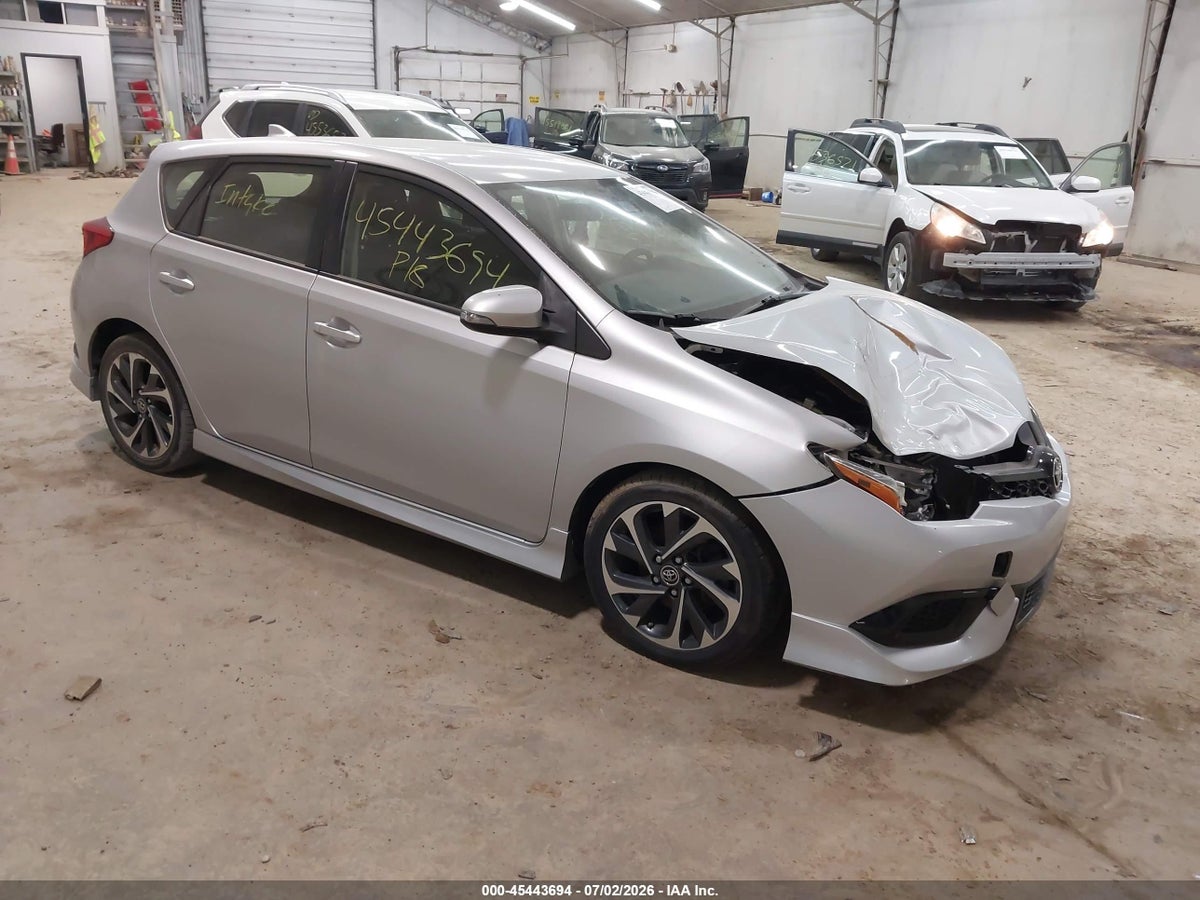 2018 TOYOTA COROLLA IM