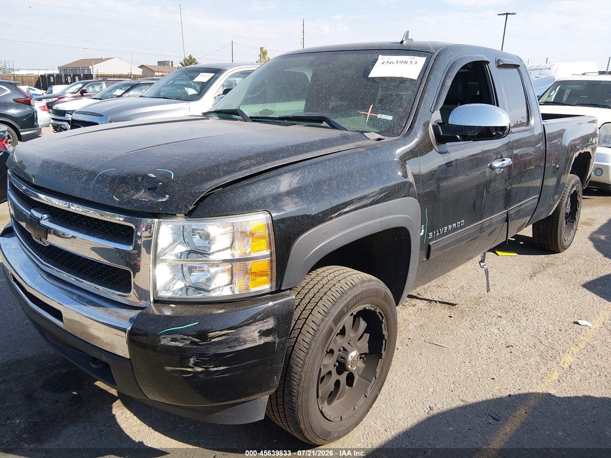 2011 CHEVROLET SILVERADO 1500 LS — снимка 2