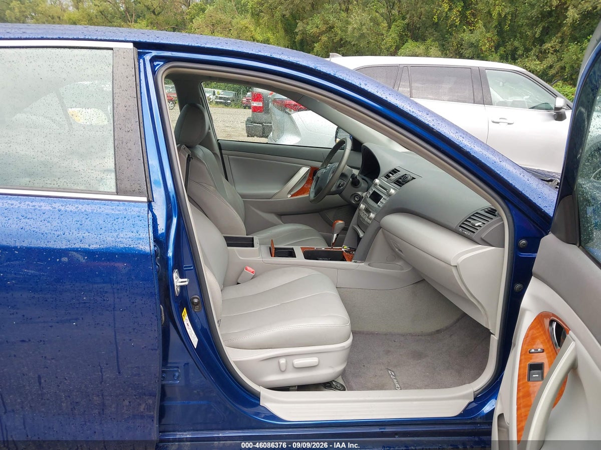 2011 TOYOTA CAMRY XLE — снимка 5