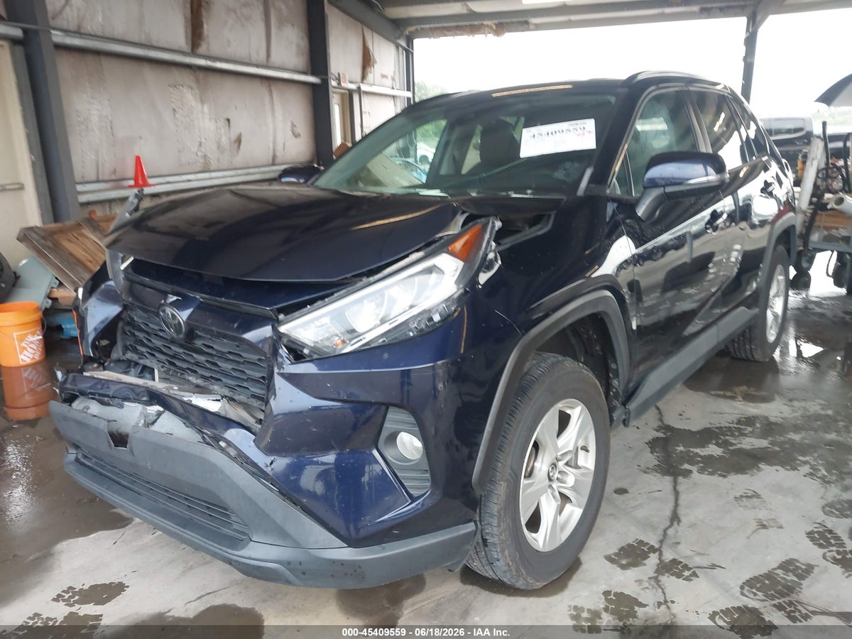 2020 TOYOTA RAV4 XLE — снимка 2