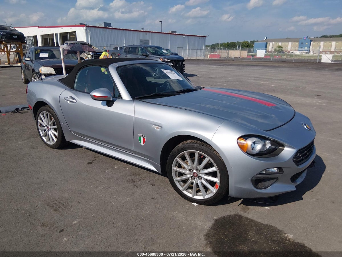2019 FIAT 124 SPIDER CLASSICA
