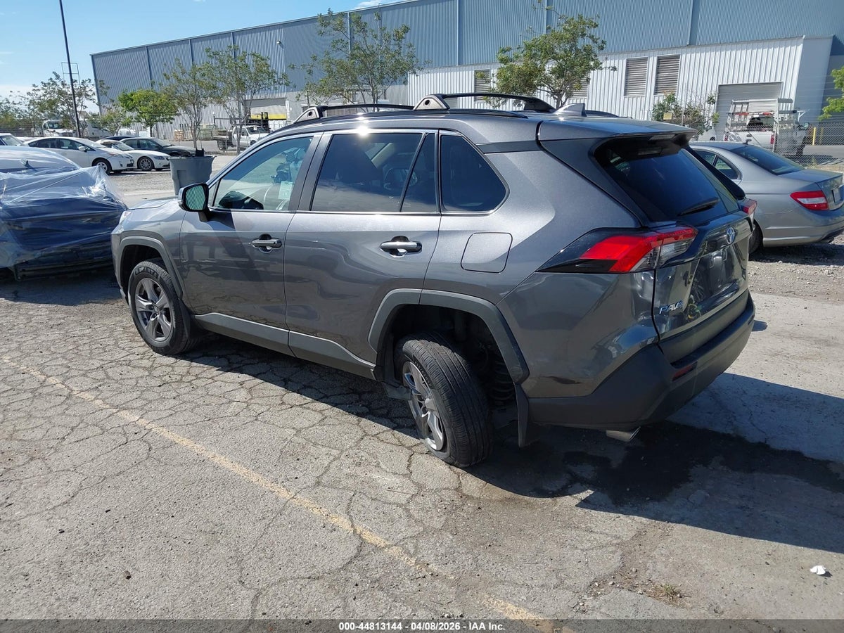 2022 TOYOTA RAV4 XLE — снимка 3