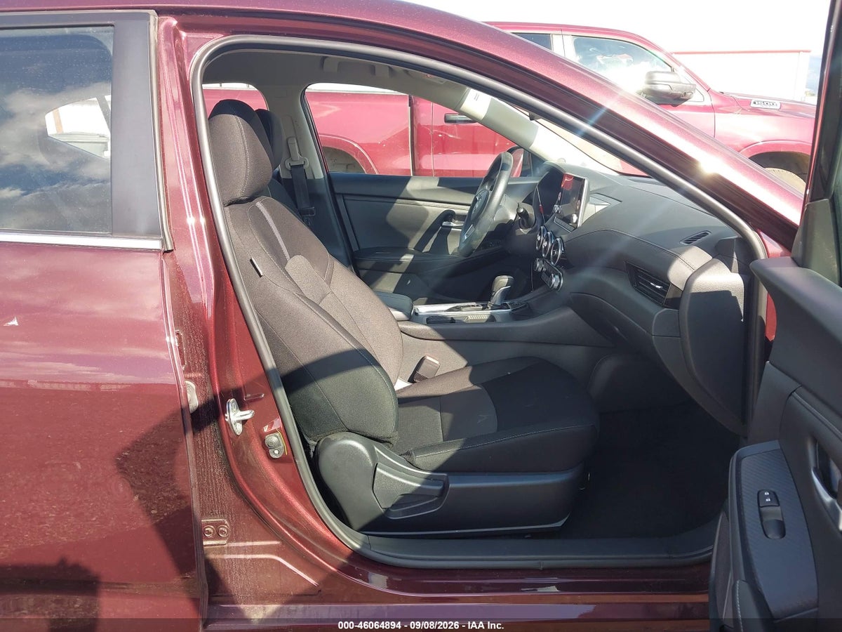 2025 NISSAN SENTRA SV — снимка 5