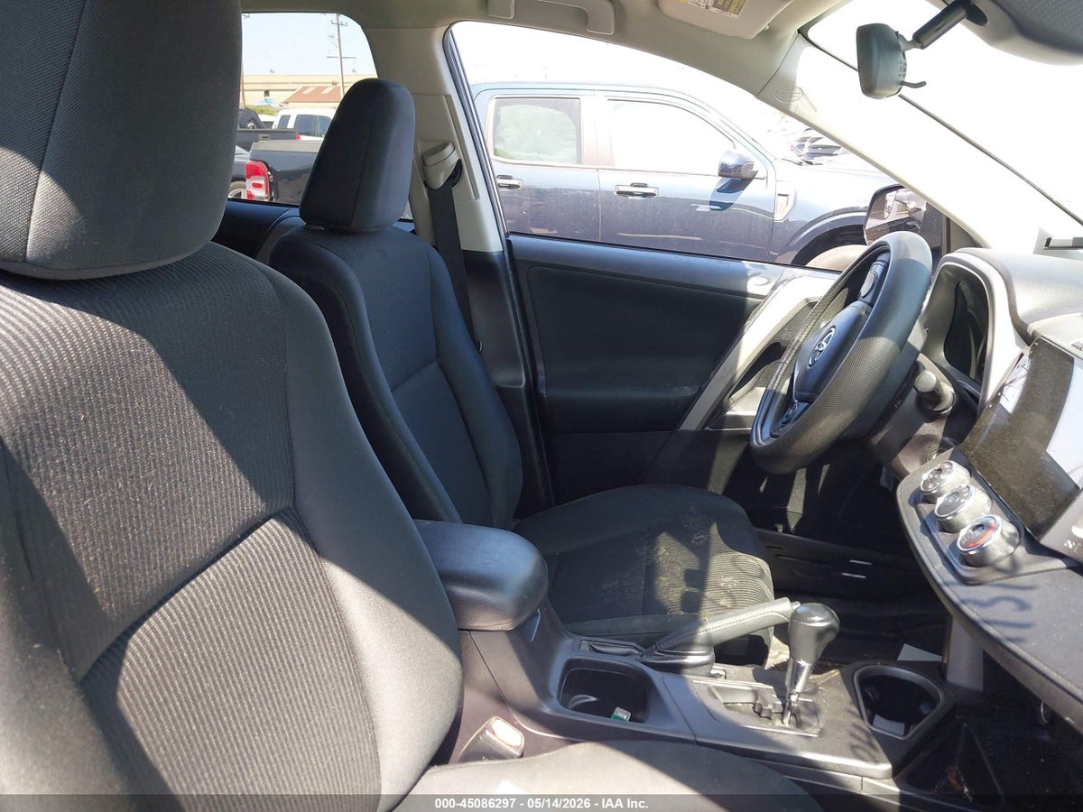 2018 TOYOTA RAV4 LE — снимка 5