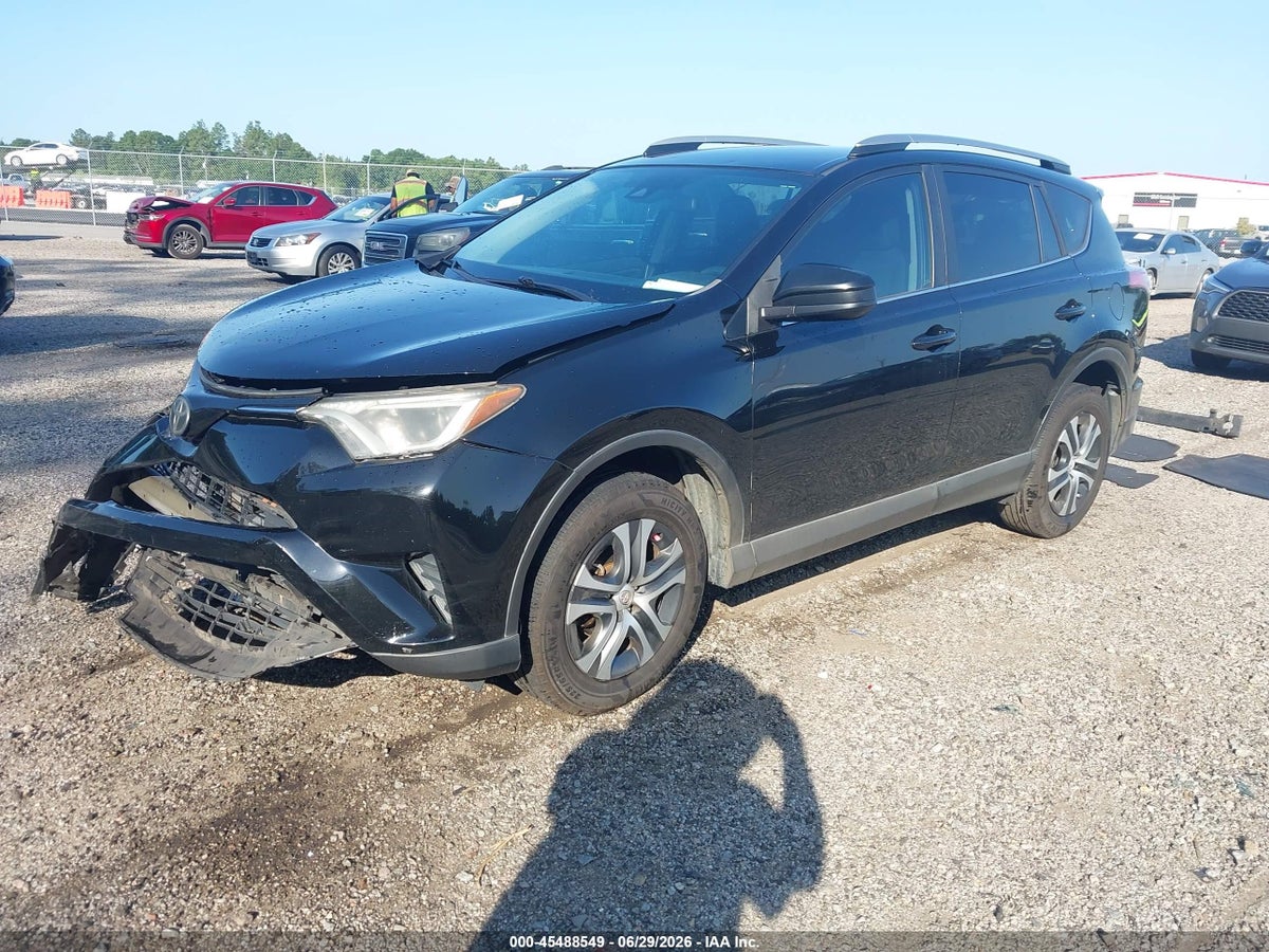 2018 TOYOTA RAV4 LE — снимка 2
