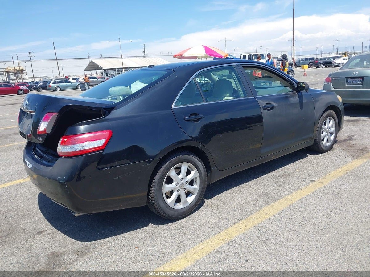 2011 TOYOTA CAMRY LE V6 — снимка 4