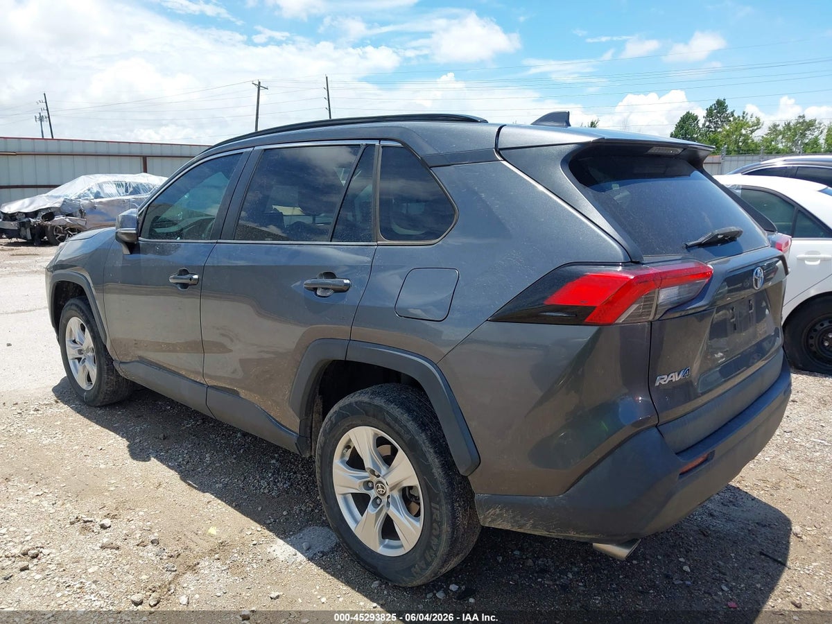 2021 TOYOTA RAV4 XLE — снимка 3