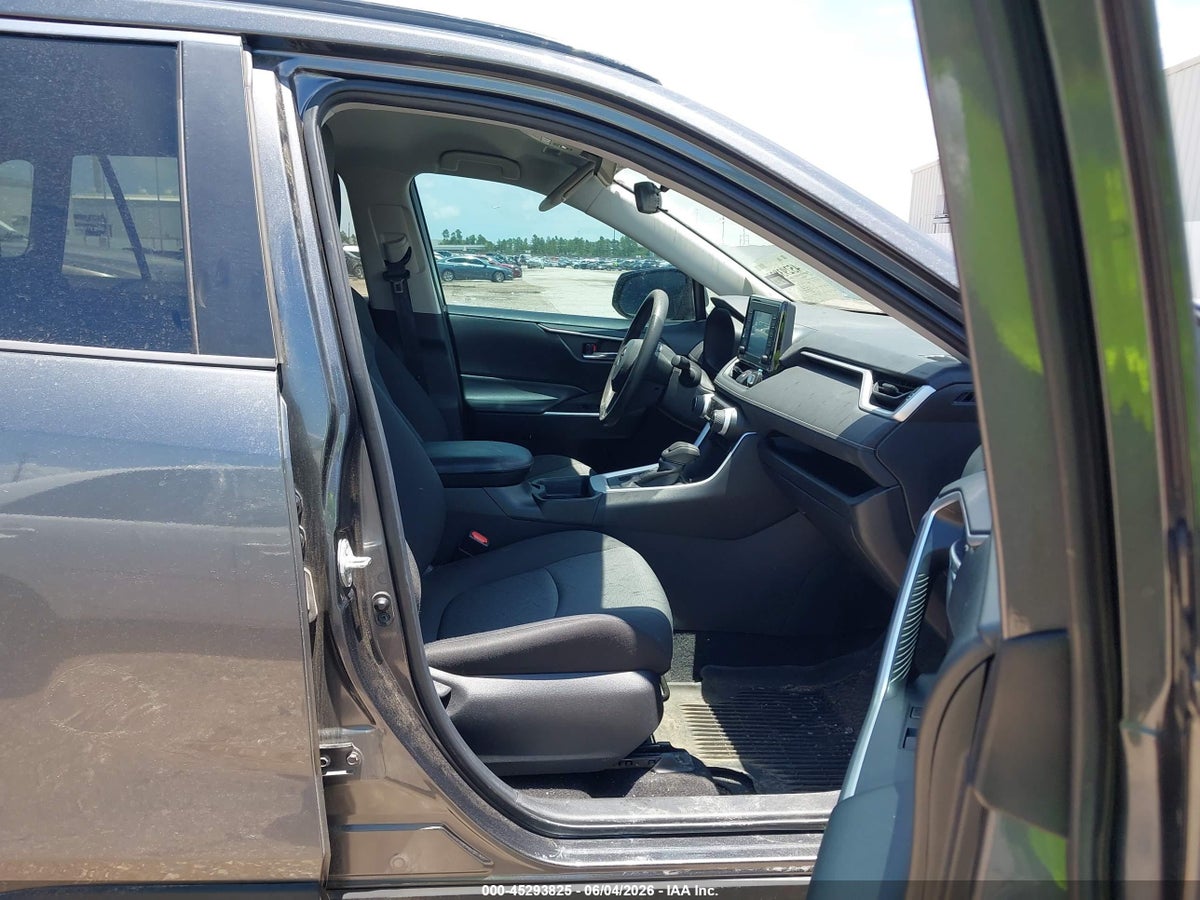 2021 TOYOTA RAV4 XLE — снимка 5