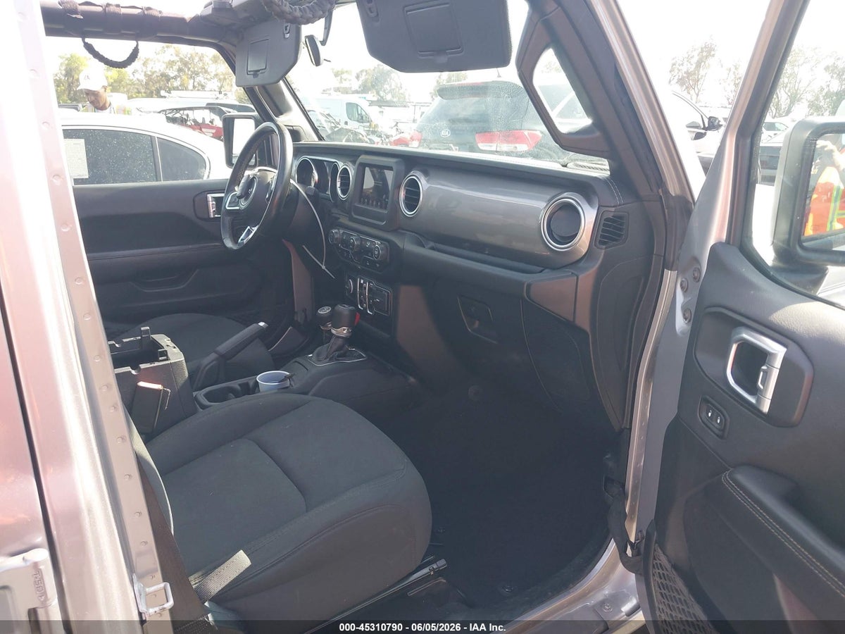2021 JEEP WRANGLER UNLIMITED SAHARA 4X4 — снимка 5