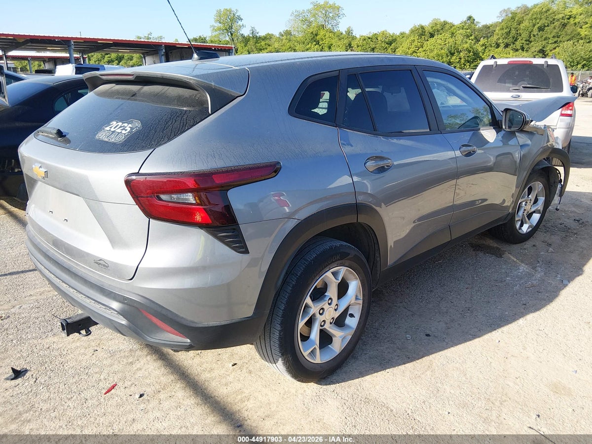 2024 CHEVROLET TRAX FWD SP — снимка 4