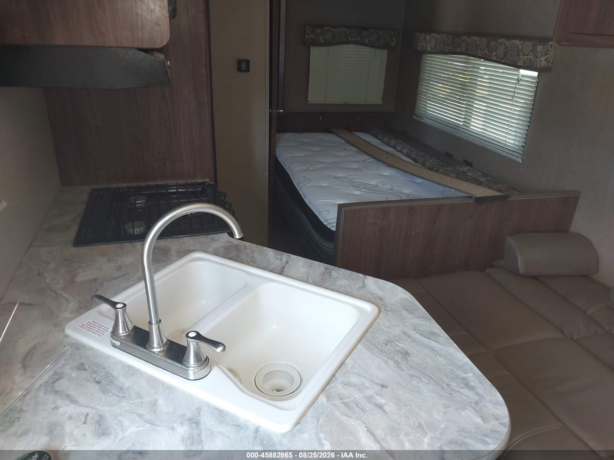 2017 KEYSTONE RV COLEMAN LATERN 314BH TRAVEL TRAILER — снимка 5