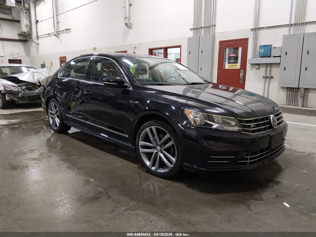 2017 VOLKSWAGEN PASSAT 1.8T R-LINE