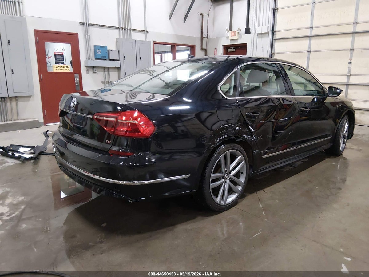 2017 VOLKSWAGEN PASSAT 1.8T R-LINE — снимка 4