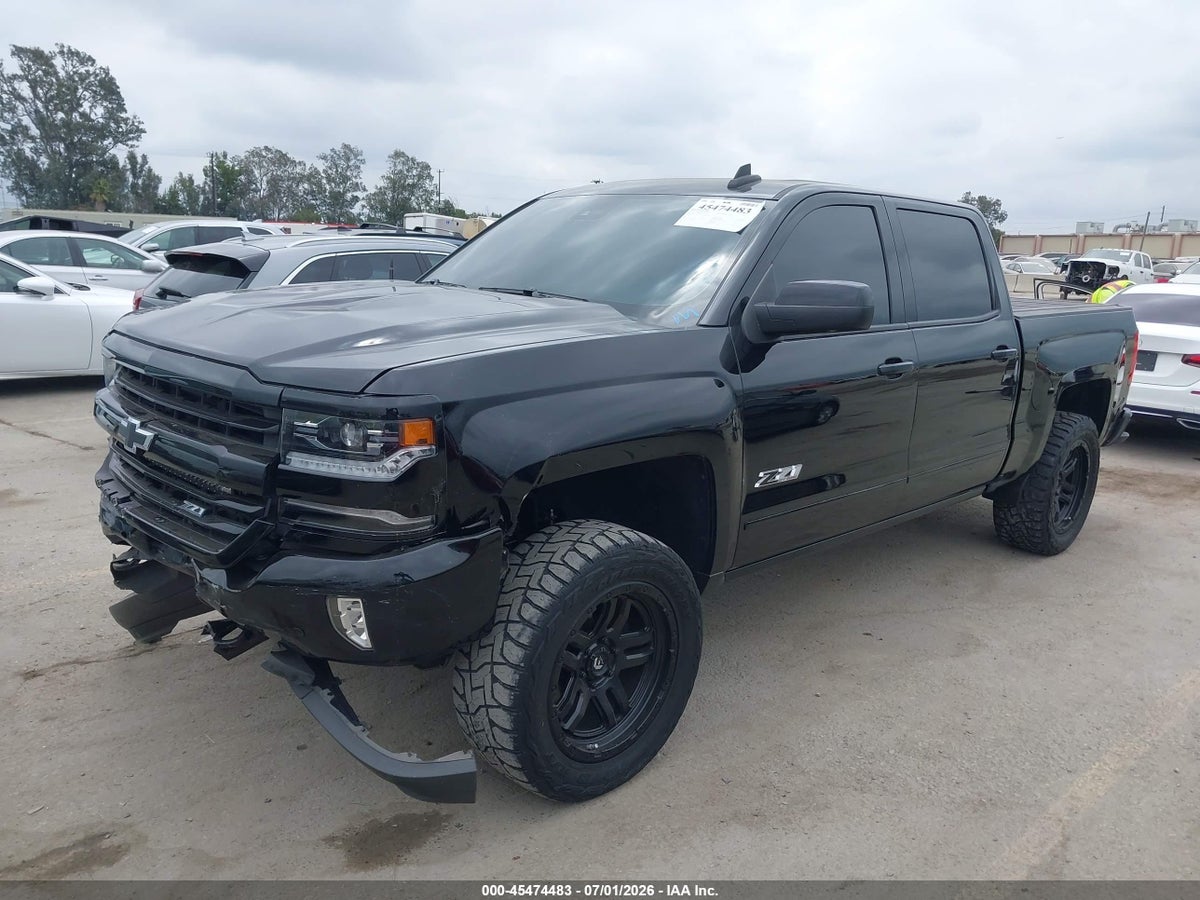 2017 CHEVROLET SILVERADO 1500 LTZ — снимка 2