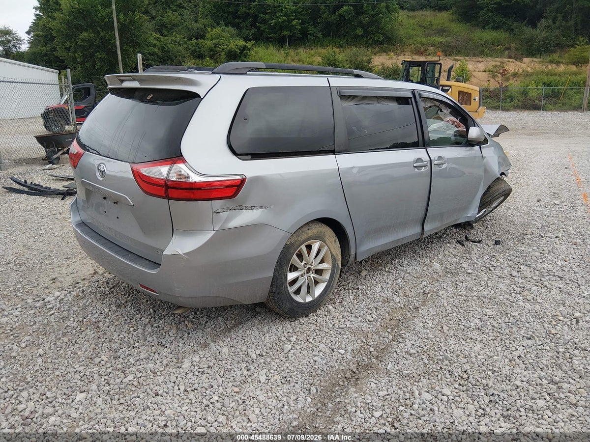 2015 TOYOTA SIENNA LE 8 PASSENGER — снимка 4