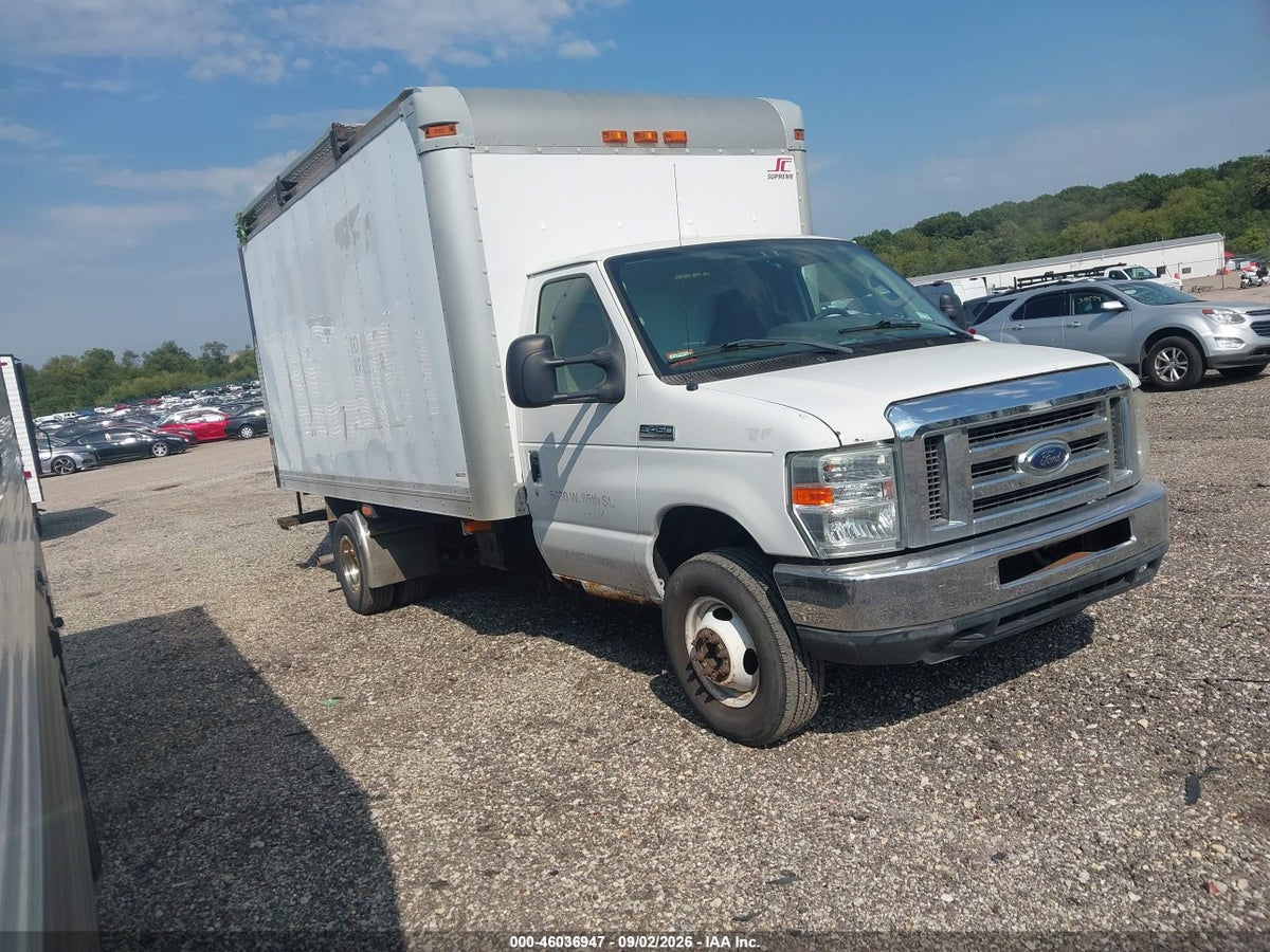 2012 FORD E-450 CUTAWAY
