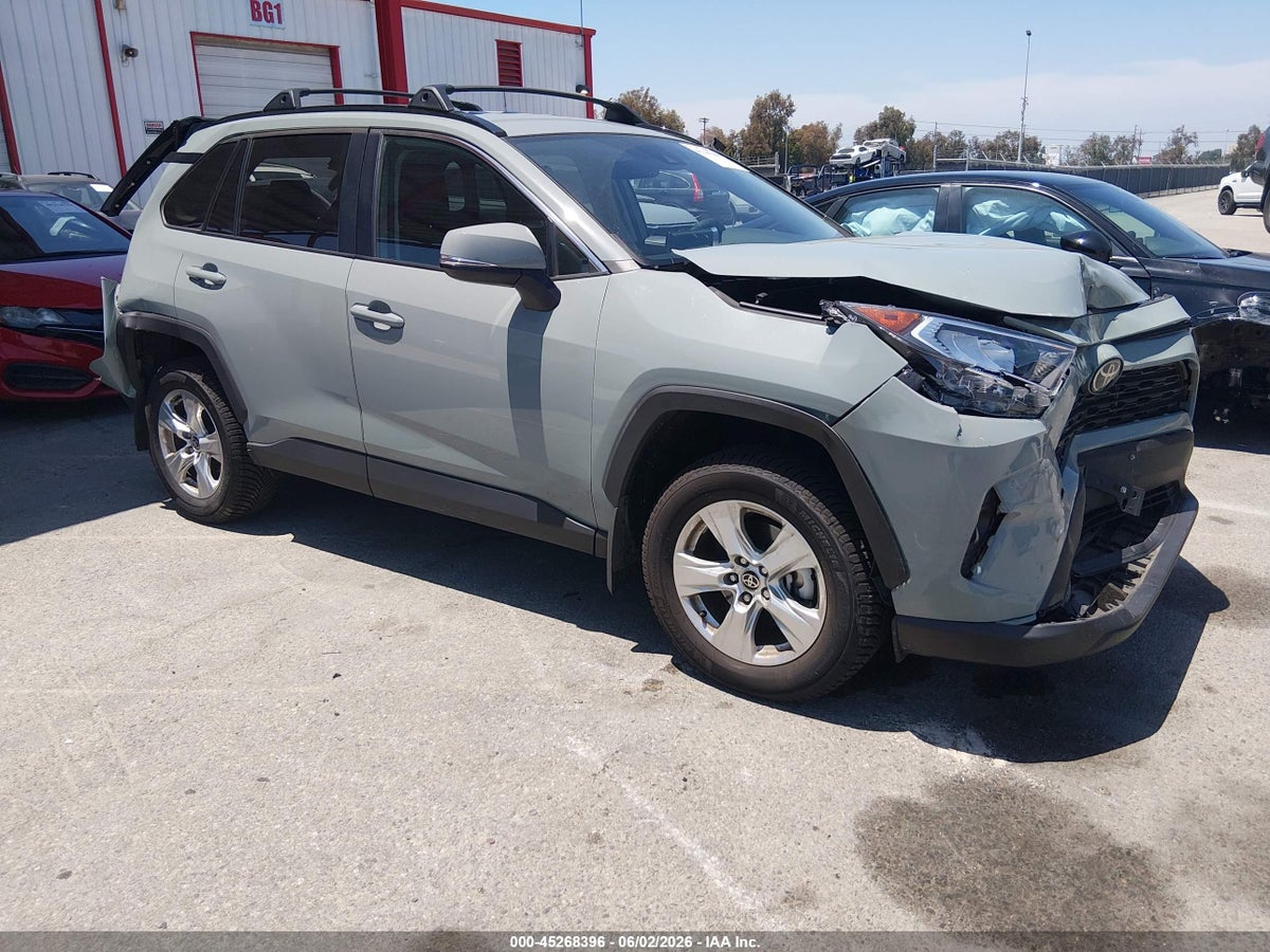 2021 TOYOTA RAV4 XLE