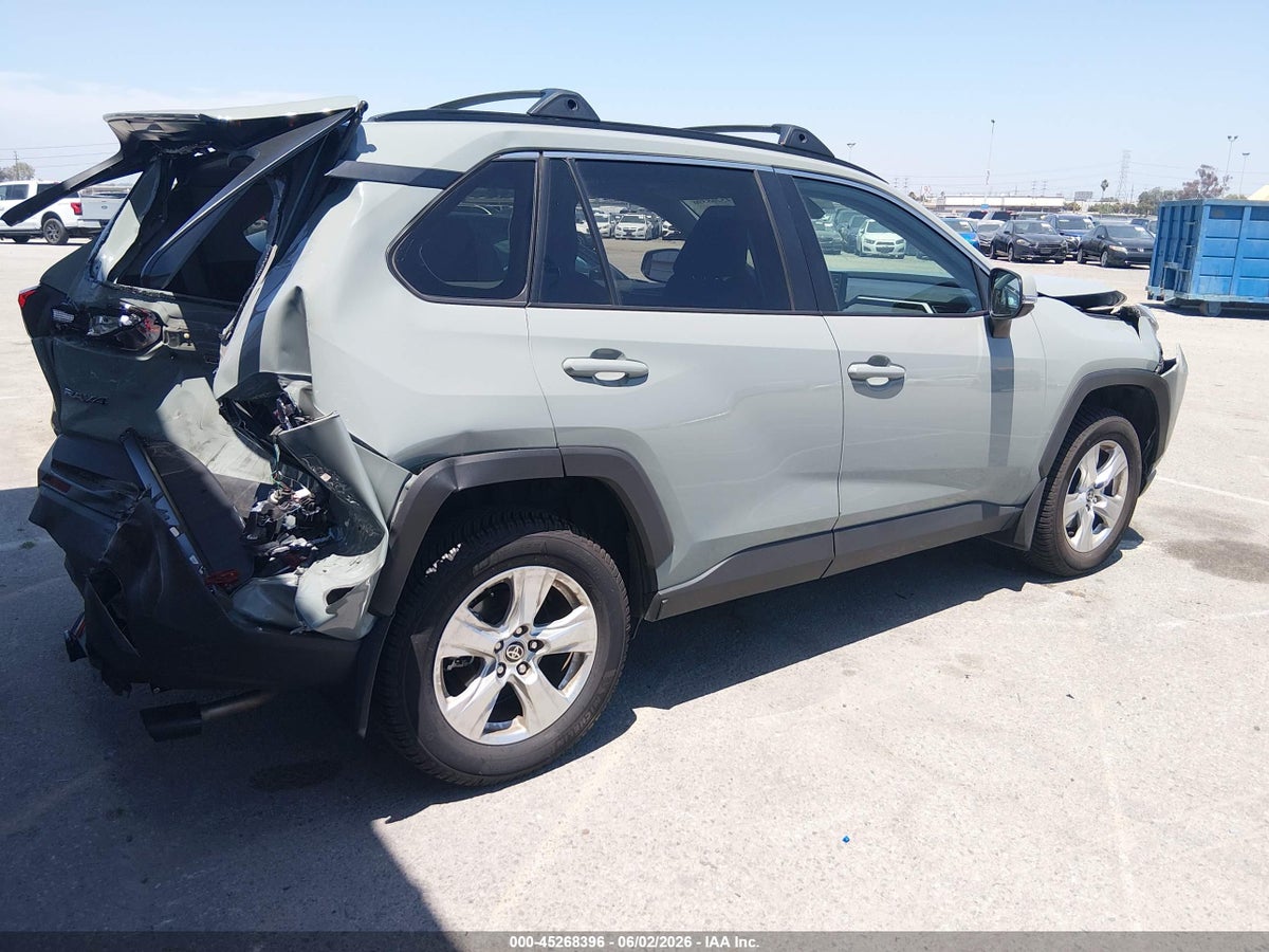 2021 TOYOTA RAV4 XLE — снимка 4