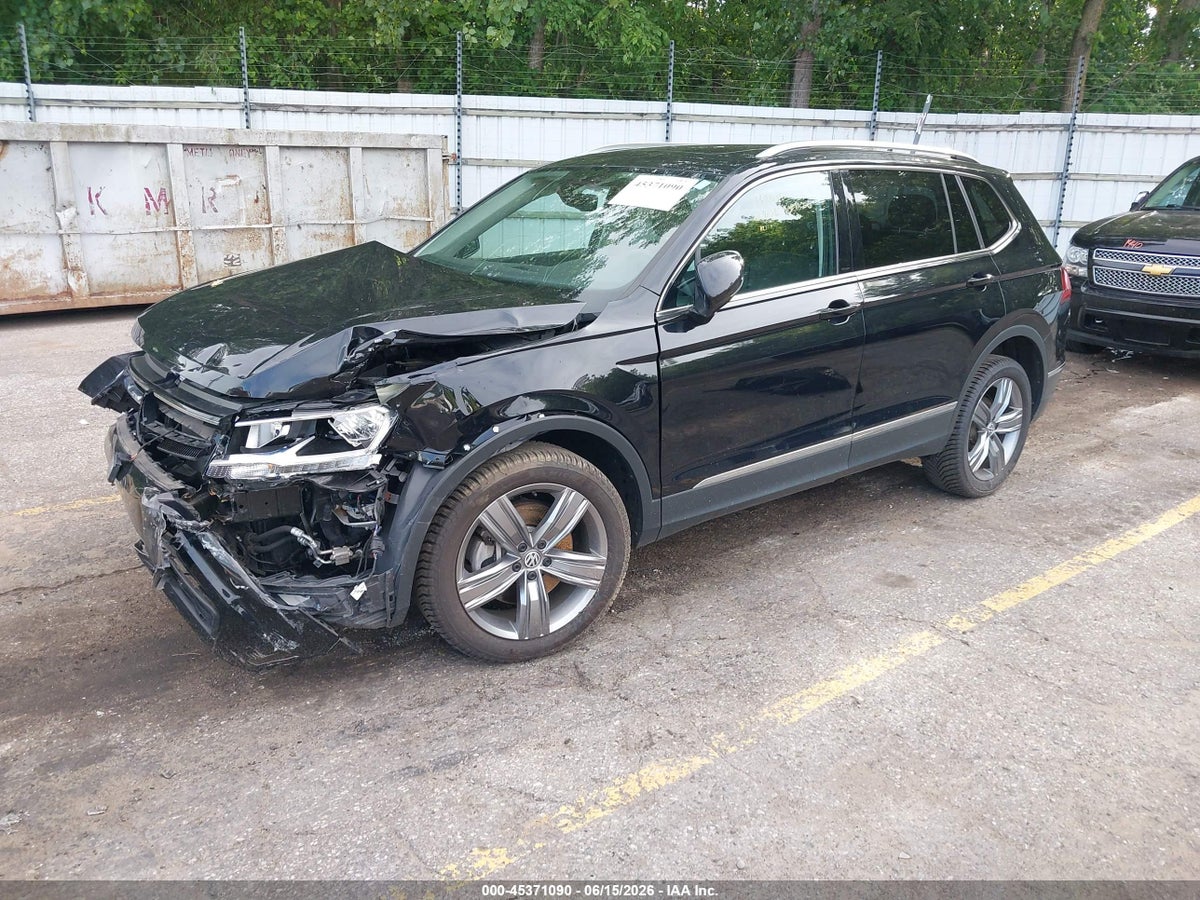 2021 VOLKSWAGEN TIGUAN 2.0T SE/2.0T SE R-LINE BLACK/2.0T SEL — снимка 2