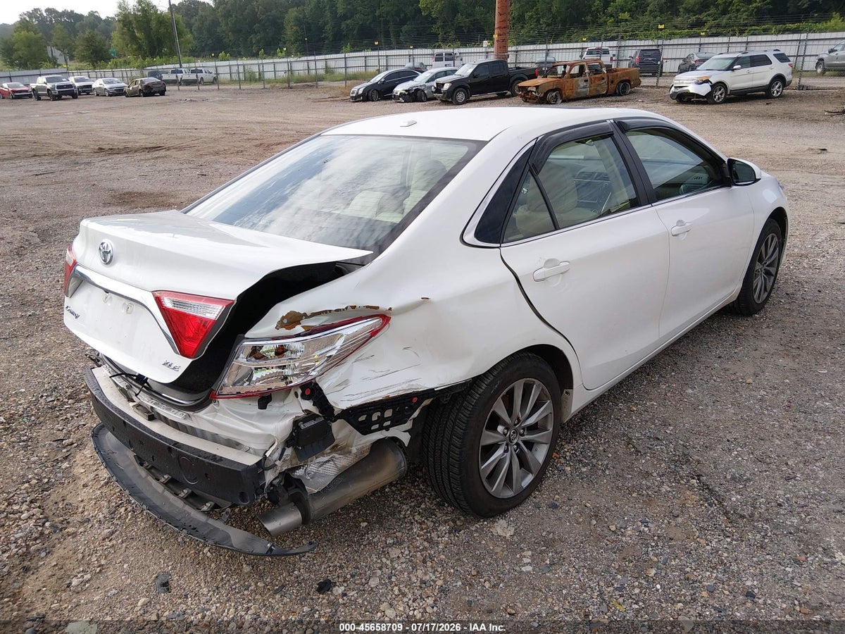 2015 TOYOTA CAMRY XLE — снимка 4