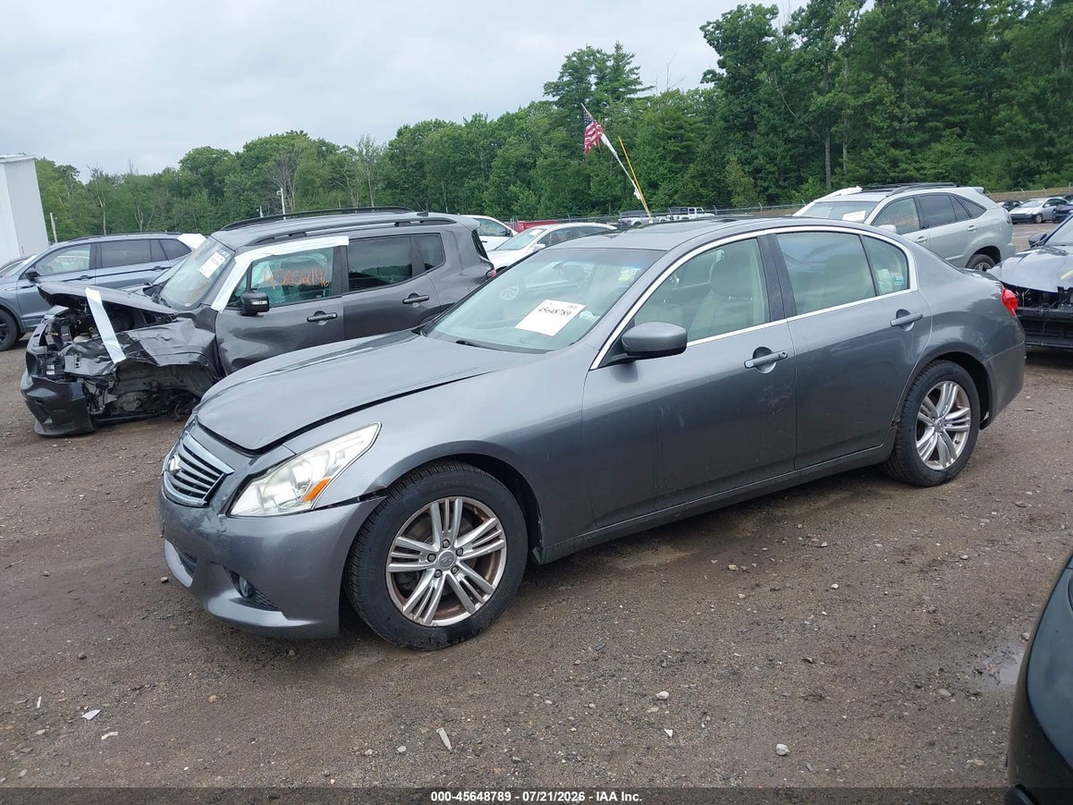 2013 INFINITI G37X — снимка 2