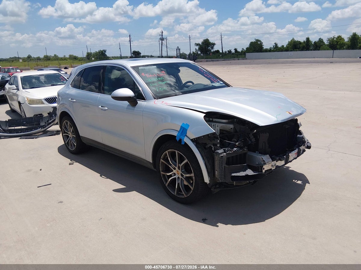 2019 PORSCHE CAYENNE