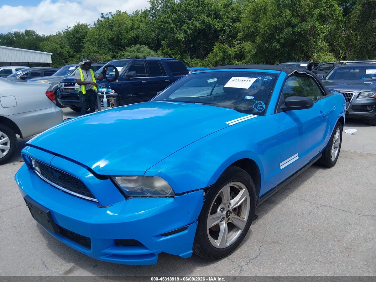 2010 FORD MUSTANG V6/V6 PREMIUM — снимка 2