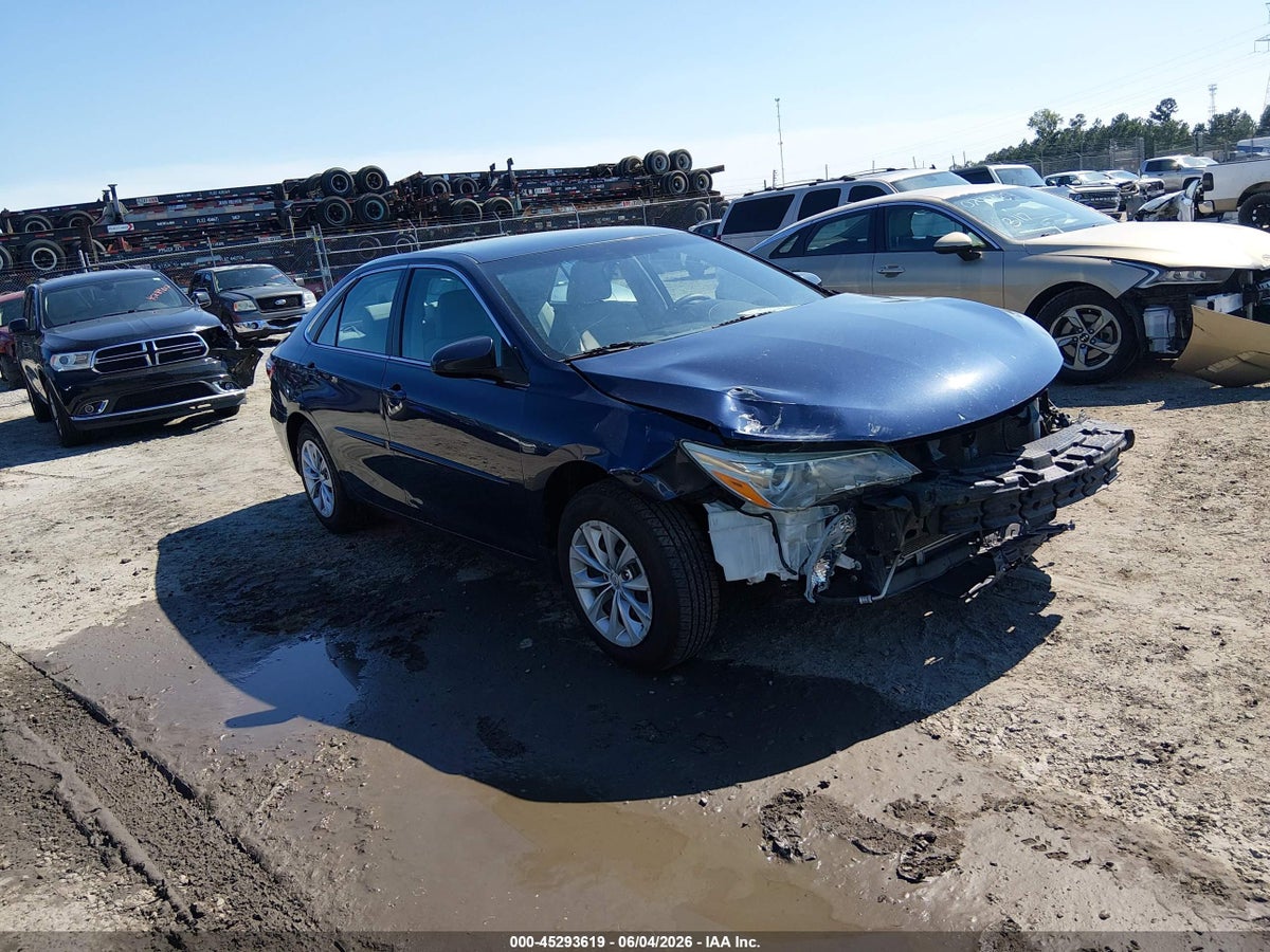 2015 TOYOTA CAMRY LE
