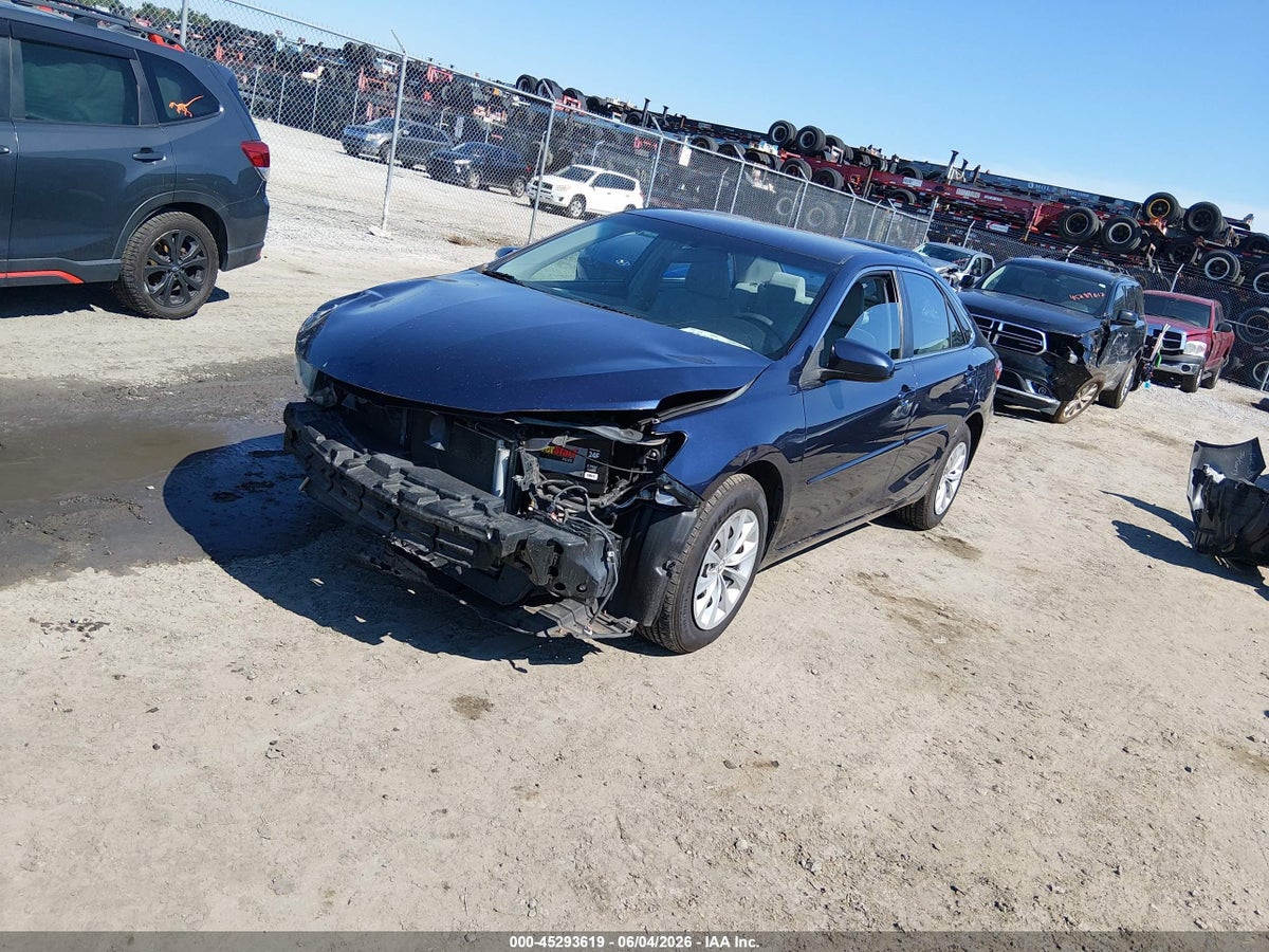 2015 TOYOTA CAMRY LE — снимка 2