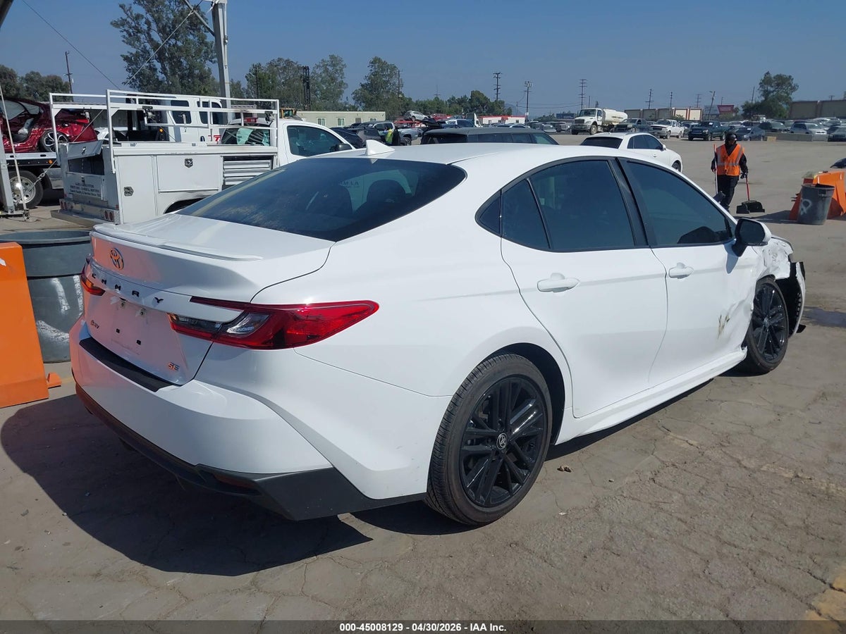 2025 TOYOTA CAMRY SE — снимка 4