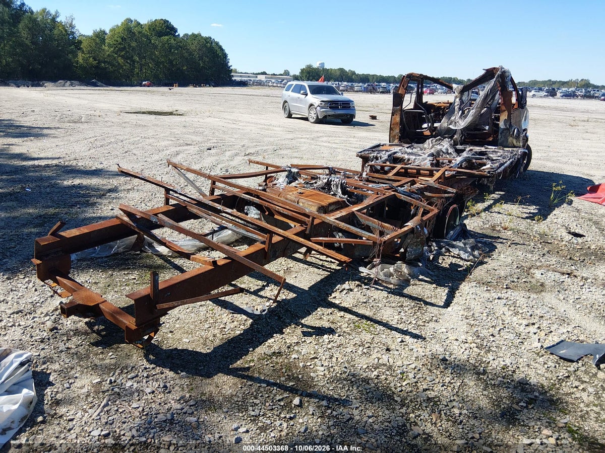 2025 FORD E-450 CUTAWAY — photo 4