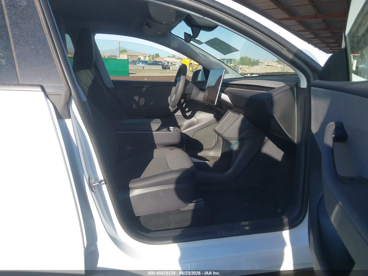 2026 TESLA MODEL Y — снимка 5