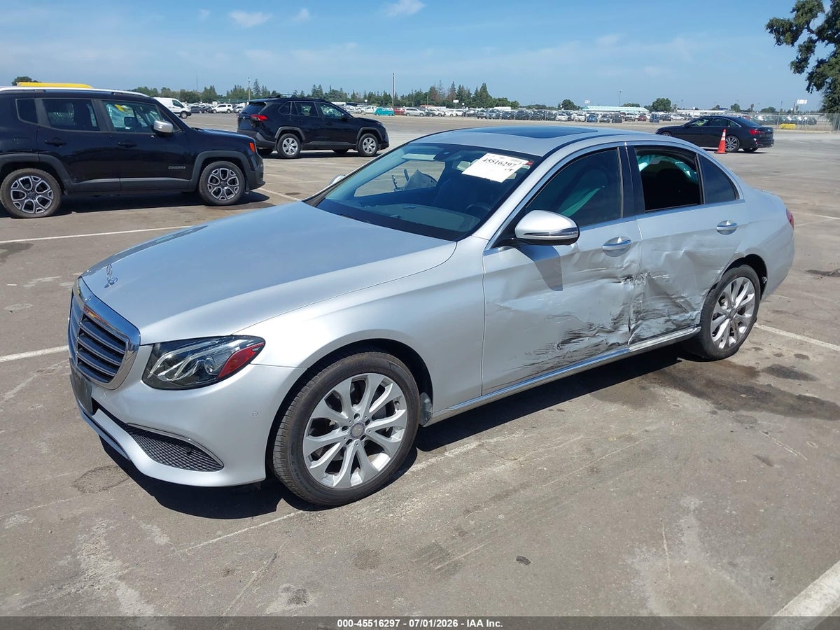 2017 MERCEDES-BENZ E 300 — снимка 2