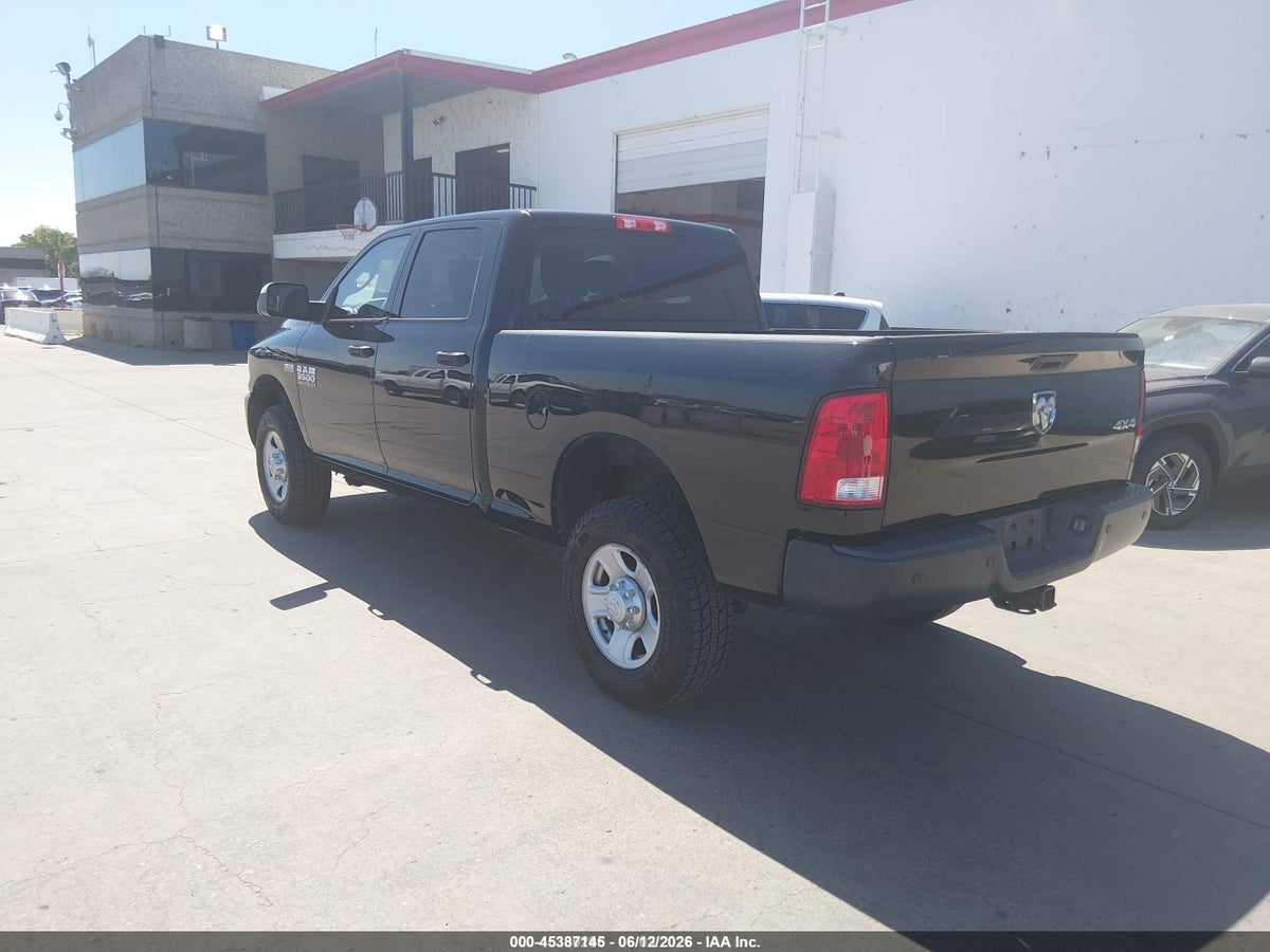 2017 RAM 3500 TRADESMAN 4X4 6'4 BOX — снимка 3