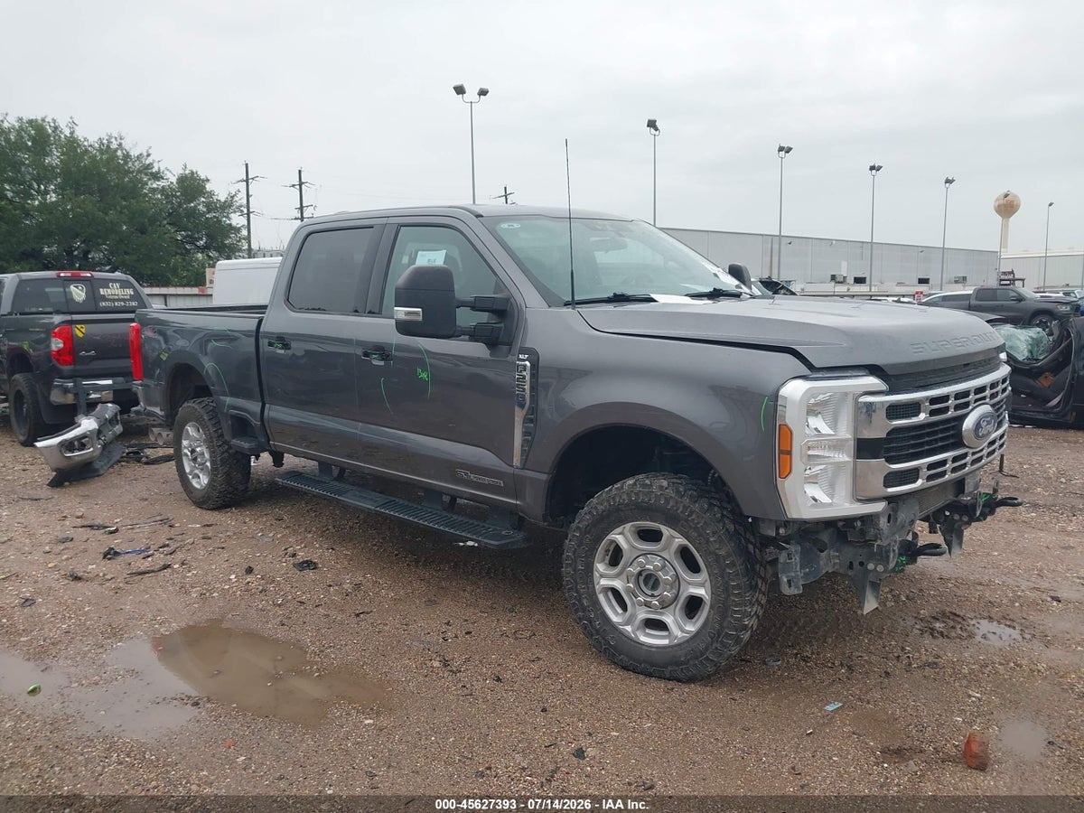 2025 FORD F-250 XLT