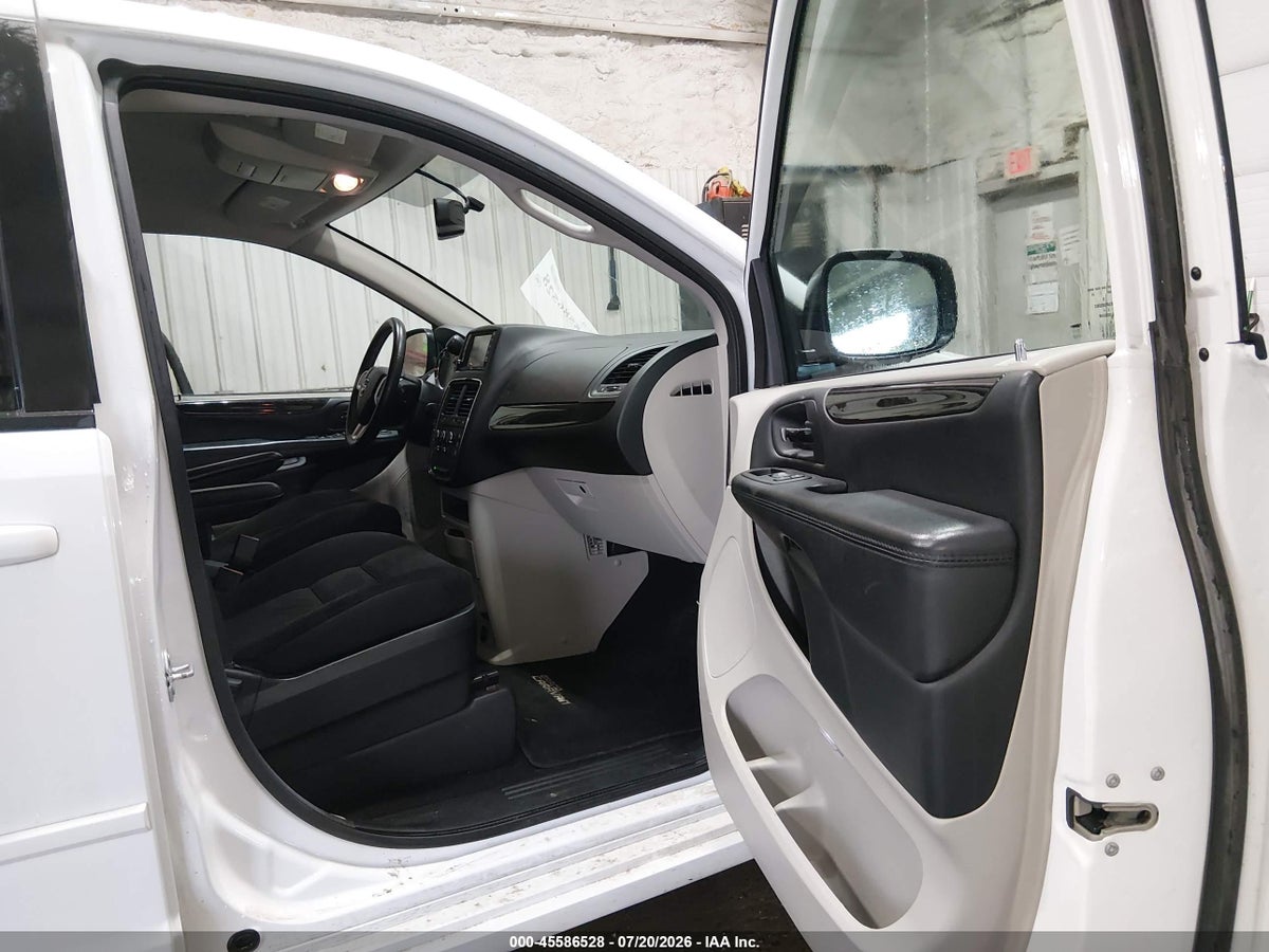 2017 DODGE GRAND CARAVAN SE — снимка 5