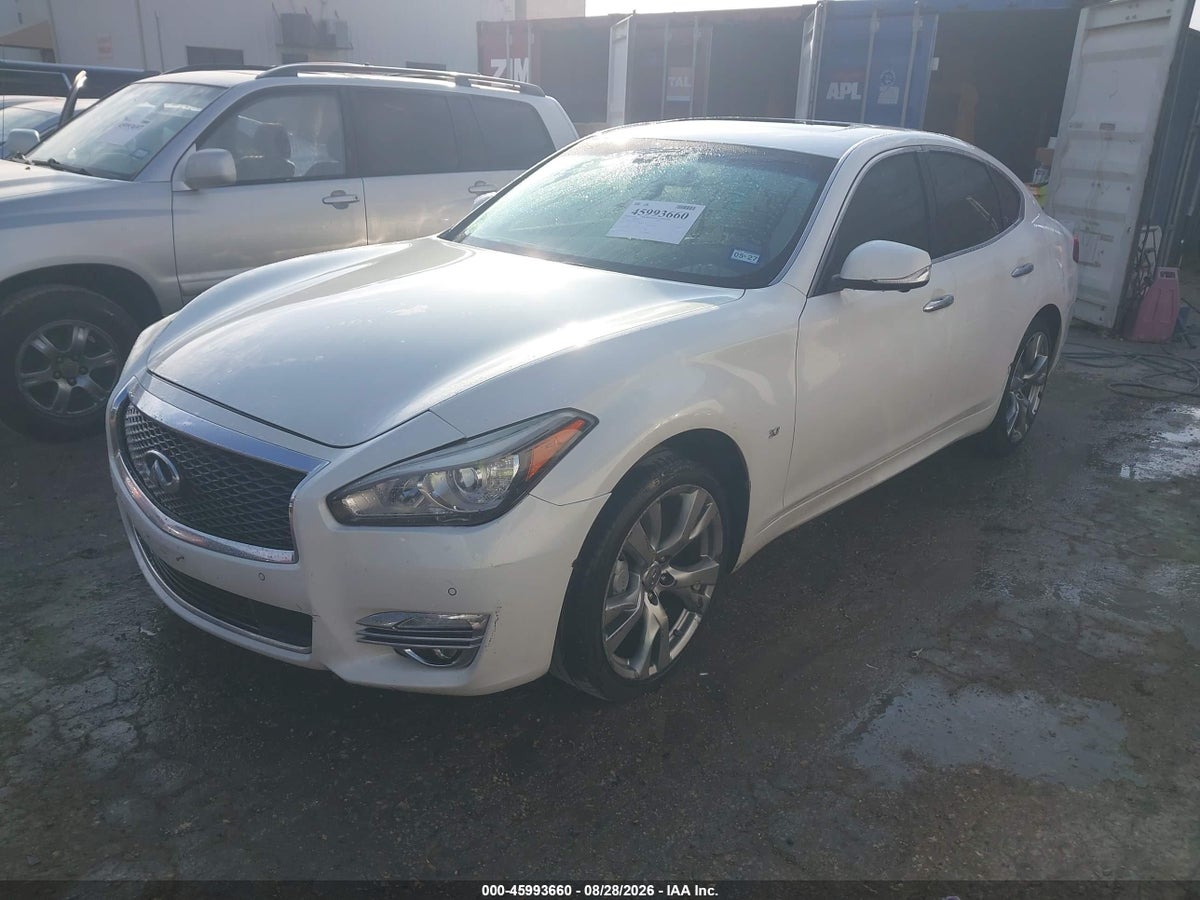 2015 INFINITI Q70 3.7 — снимка 2