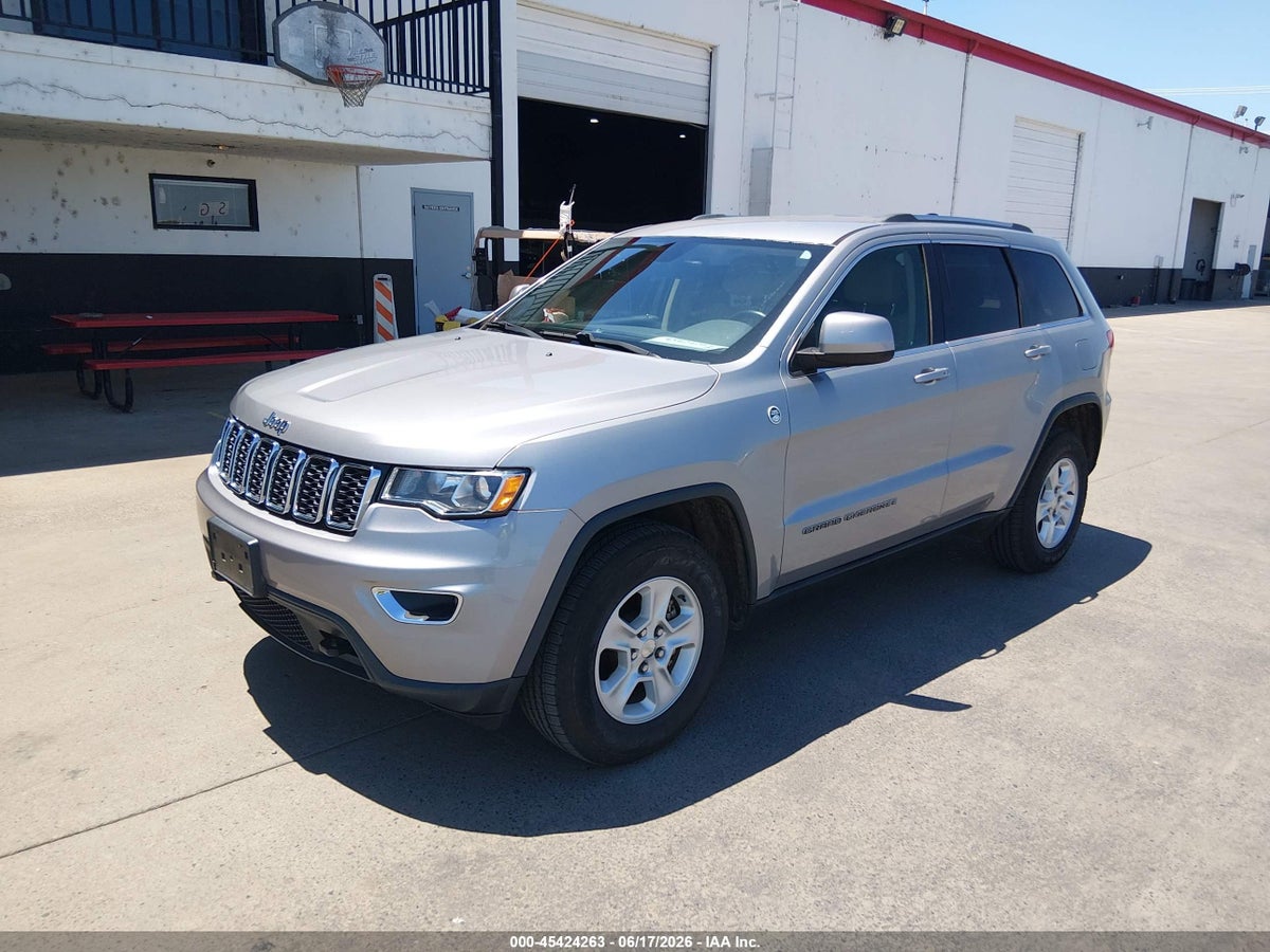 2017 JEEP GRAND CHEROKEE LAREDO 4X4 — снимка 2