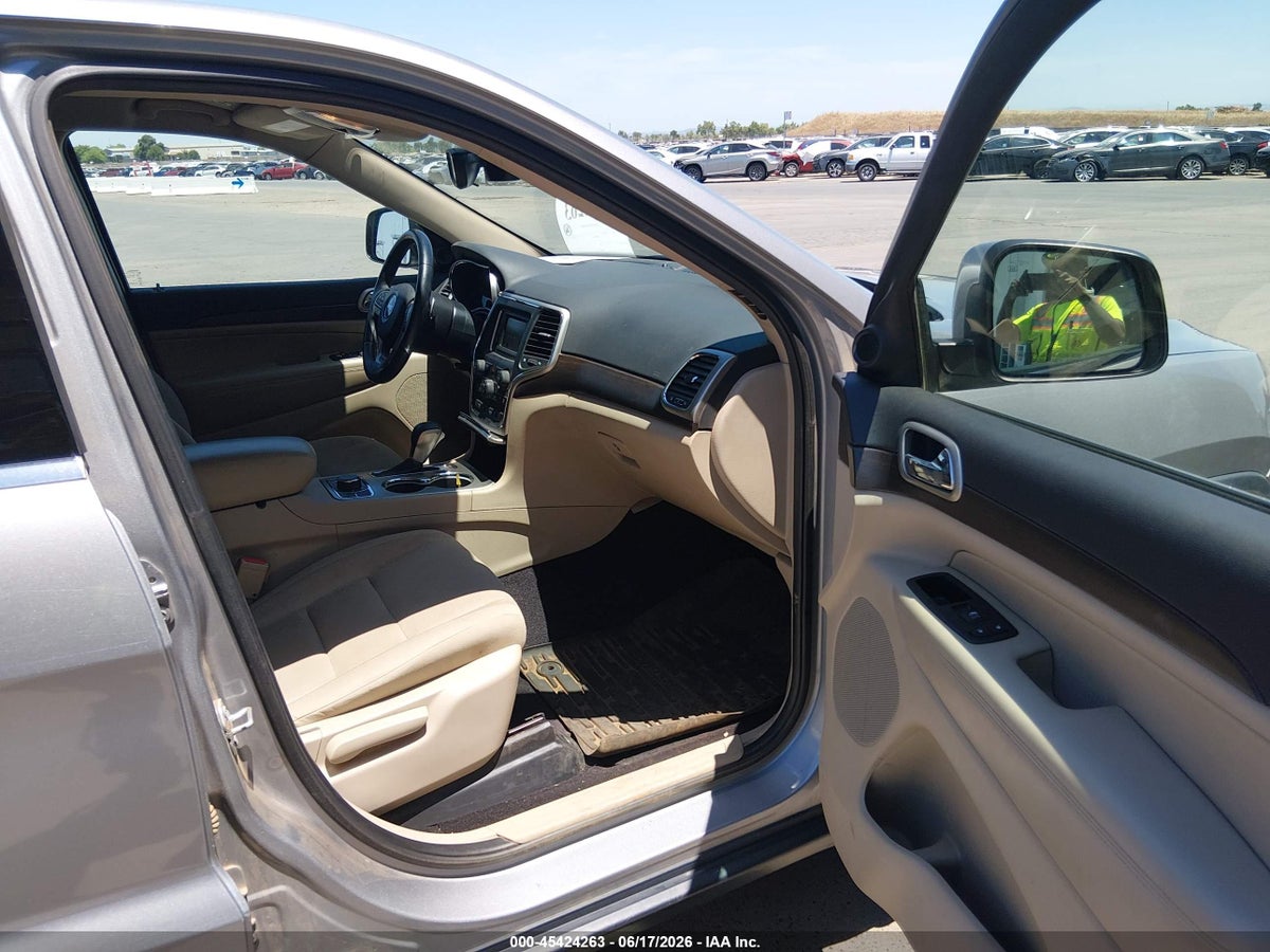 2017 JEEP GRAND CHEROKEE LAREDO 4X4 — снимка 5