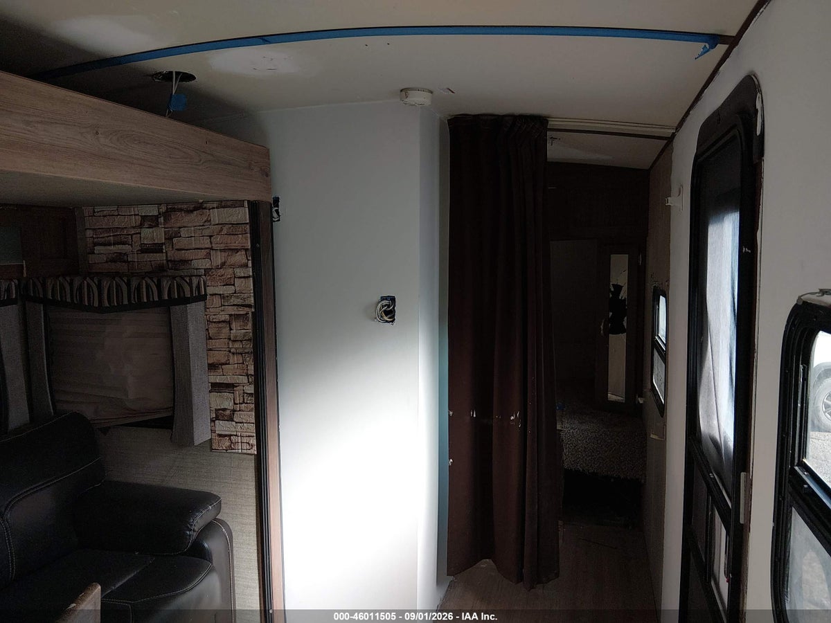 2017 KEYSTONE RV AER — снимка 5
