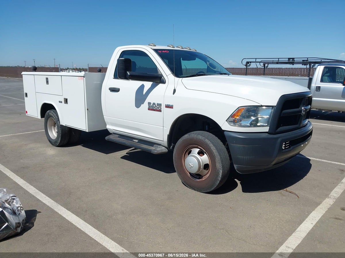 2017 RAM 3500 CHASSIS TRADESMAN/SLT
