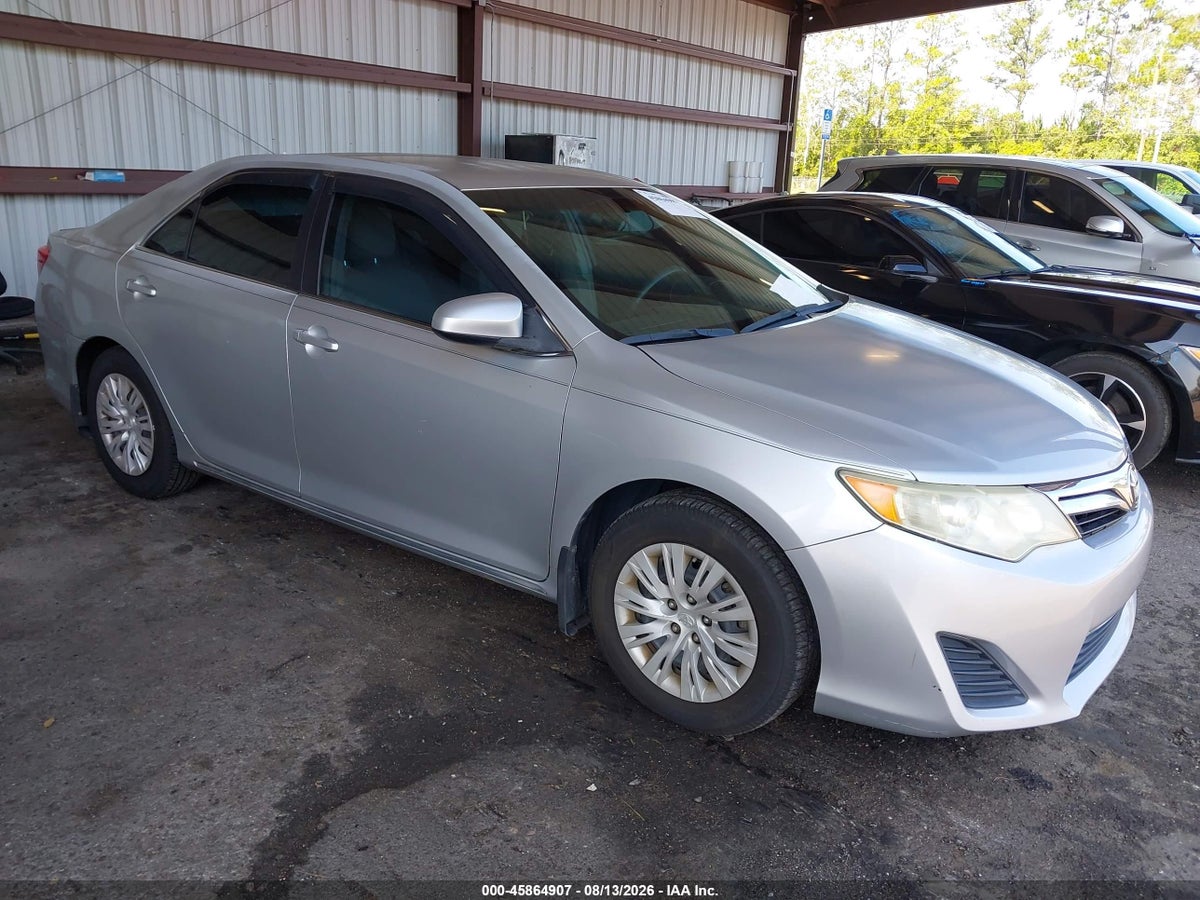2013 TOYOTA CAMRY LE