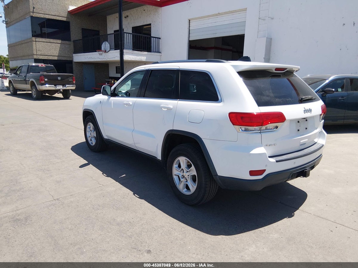 2017 JEEP GRAND CHEROKEE LAREDO 4X4 — снимка 3