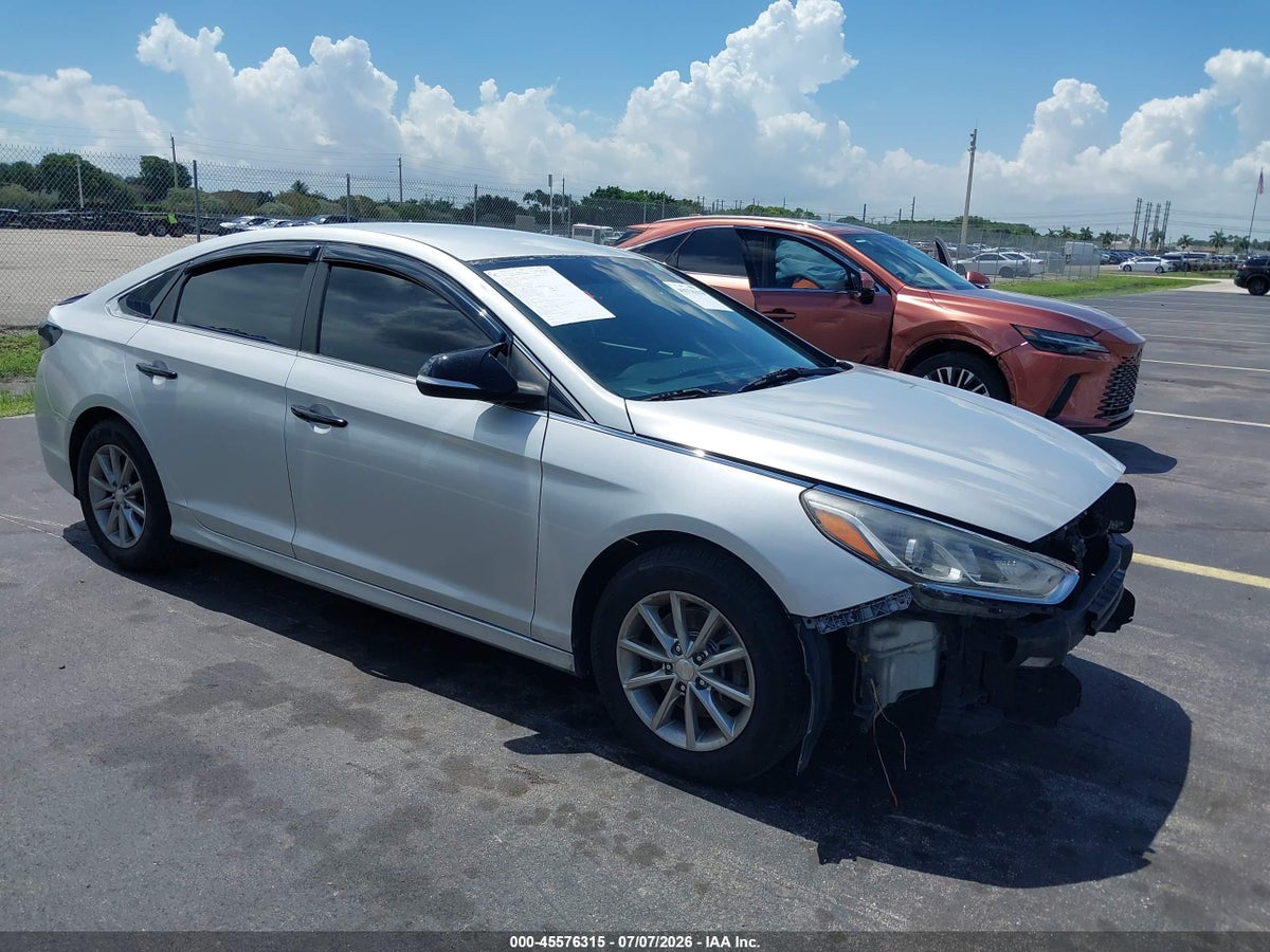 2018 HYUNDAI SONATA SE