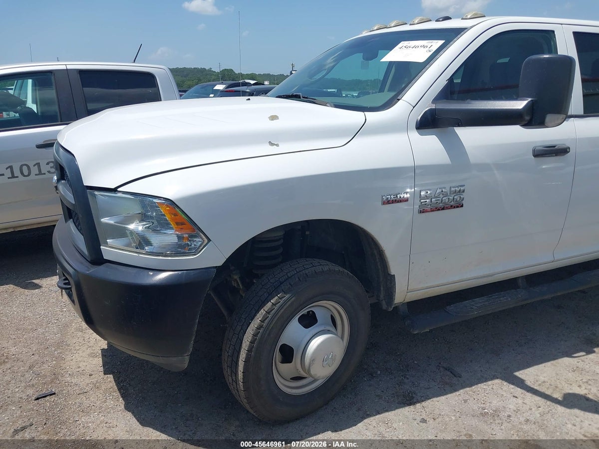 2016 RAM 3500 TRADESMAN — снимка 2