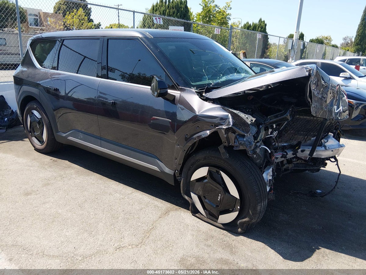 2026 KIA EV9 LIGHT LONG RANGE