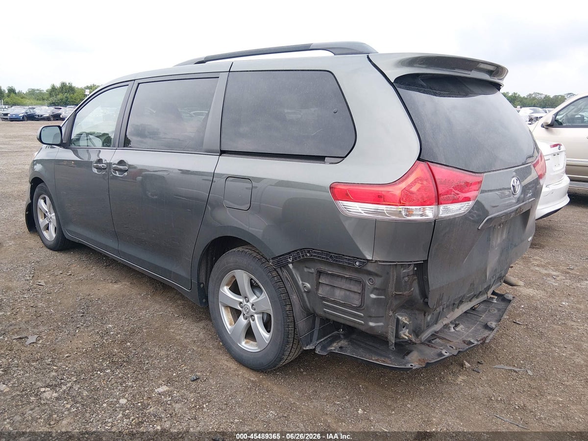 2014 TOYOTA SIENNA LE V6 8 PASSENGER — снимка 3