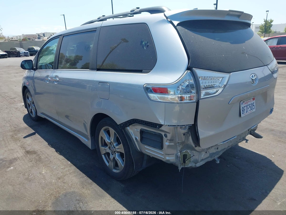 2018 TOYOTA SIENNA SE 8 PASSENGER — снимка 3