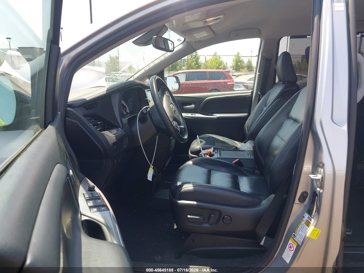 2018 TOYOTA SIENNA SE 8 PASSENGER — снимка 5
