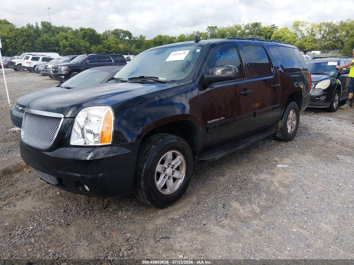 2011 GMC YUKON XL 1500 SLT — снимка 2